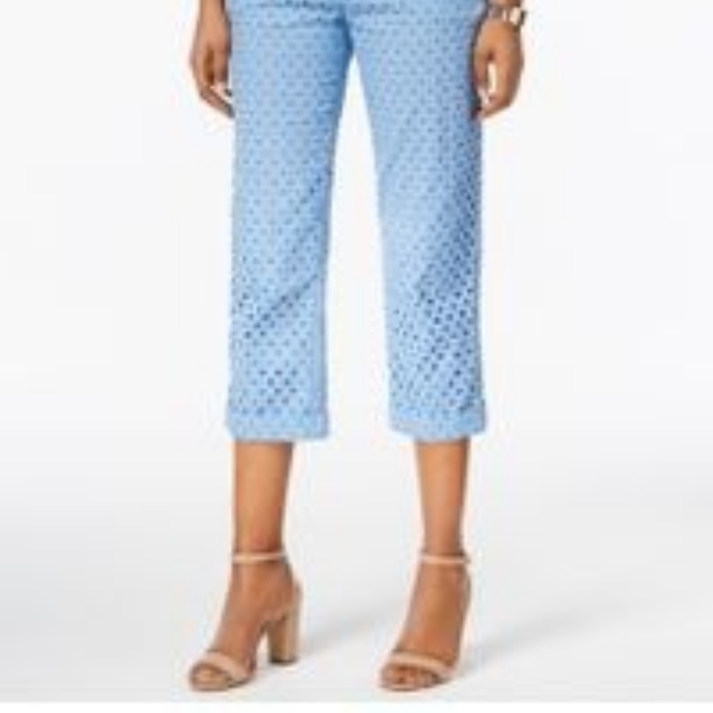 Anne Klein Eyelet Light Mariner Crop Pant - 4 NWT